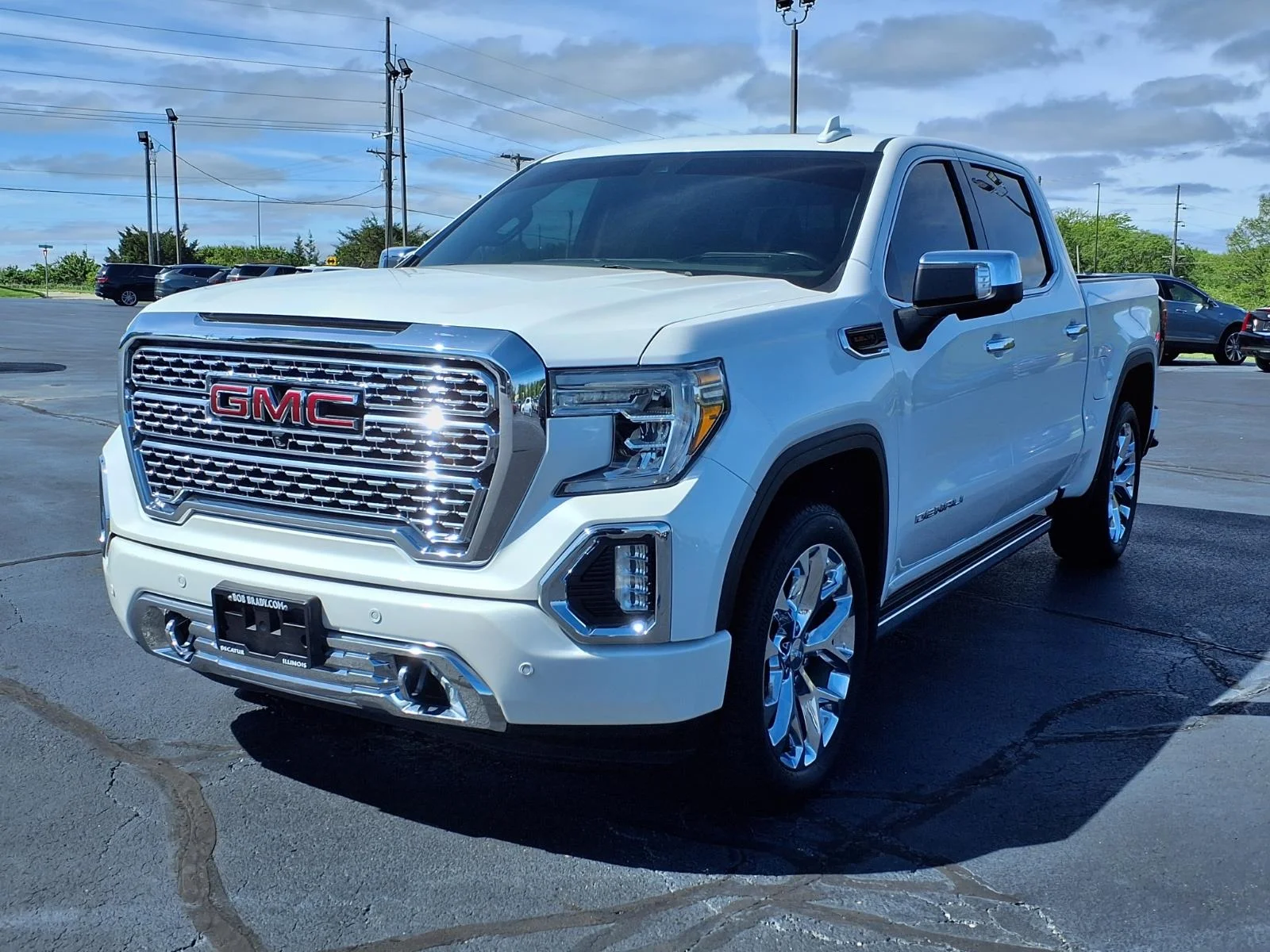 Used 2019 White GMC Denali image 30