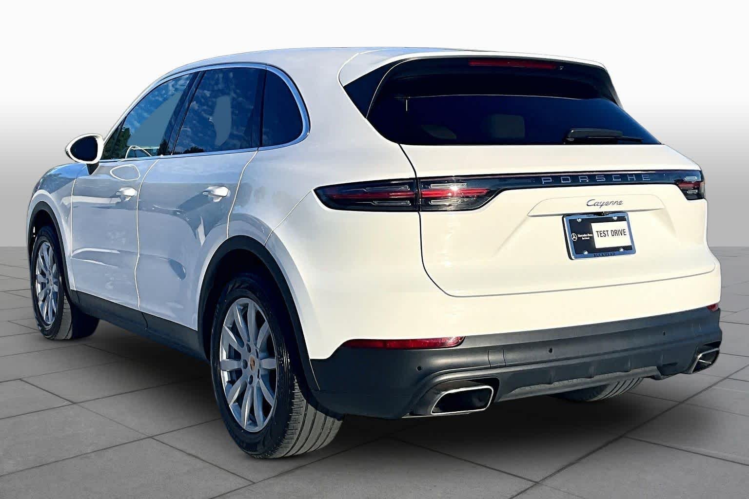 Used 2019  Porsche  image 10