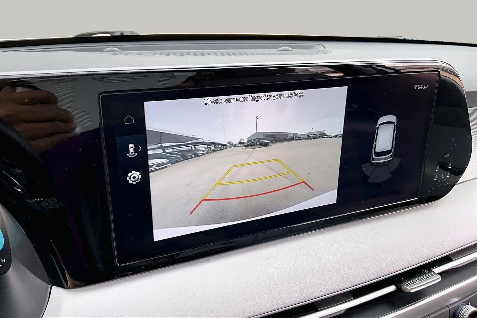 Used 2025 Hyper White Hyundai SEL image 22