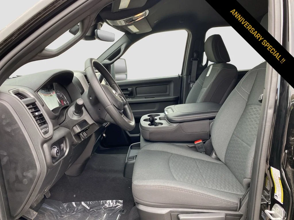 2025 RAM 2500 Tradesman - Photo 12