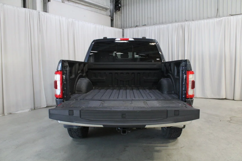 Used 2021 Gray Ford Lariat image 31
