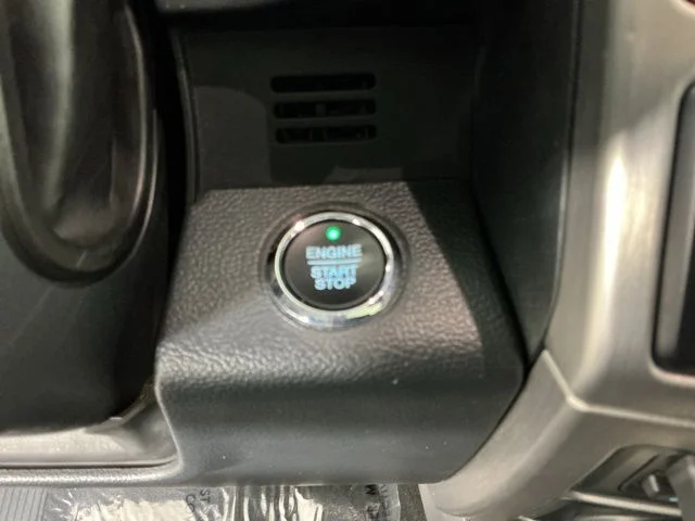 Used 2022  Ford Platinum image 29