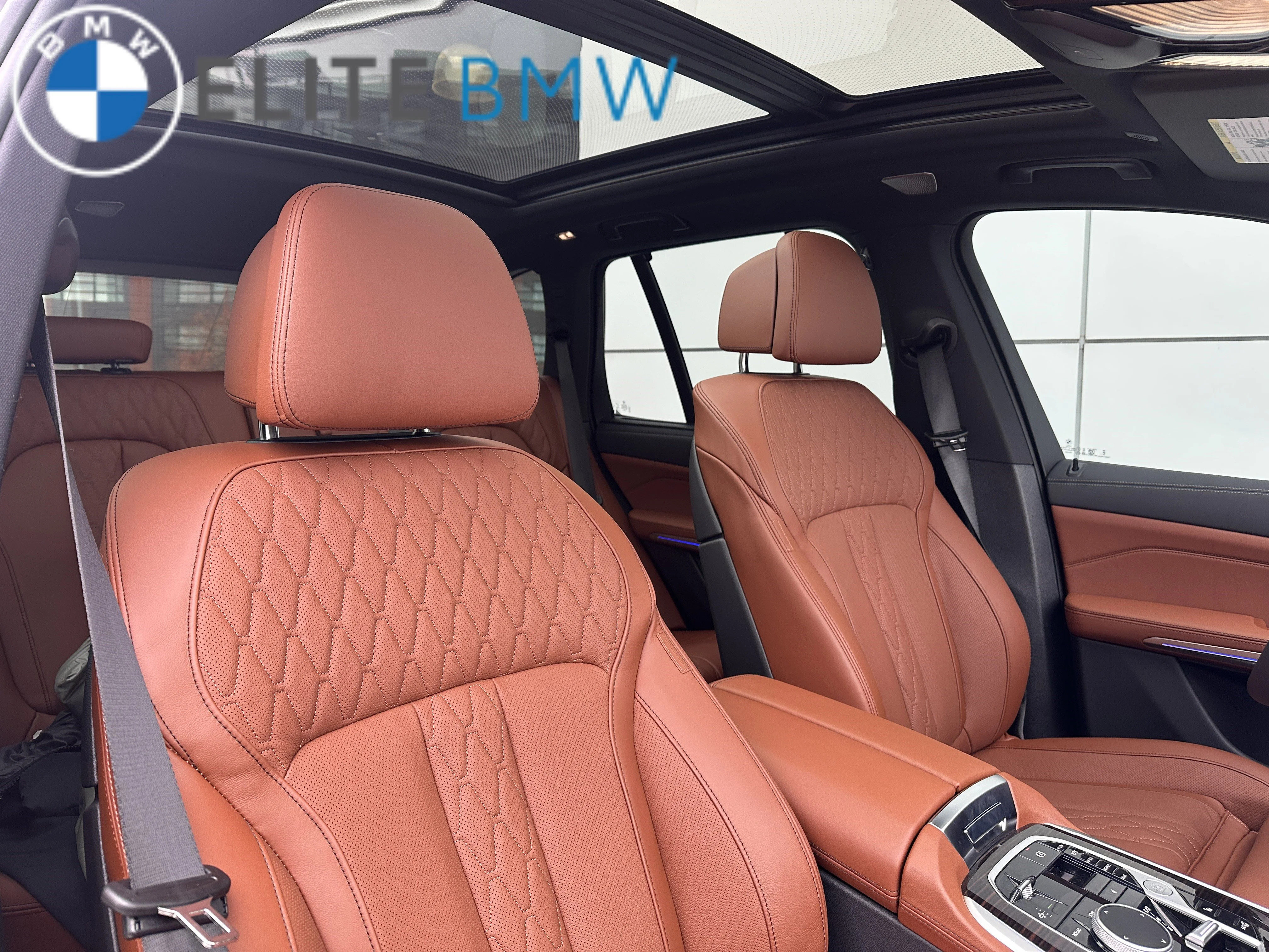 Used 2026 BLACK SAPPHIRE METALLIC BMW XDRIVE40I image 26