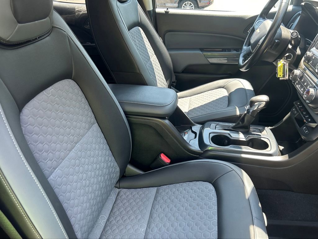 Used 2022 Black Chevrolet Z71 image 17
