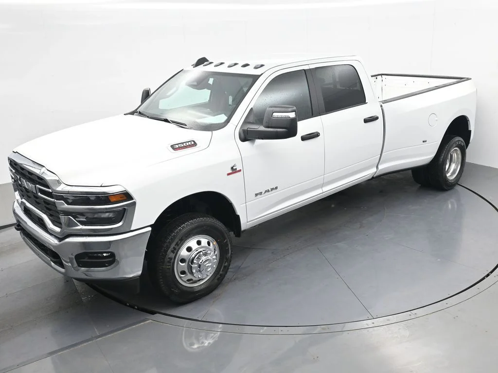 New 2026 Bright White Clear-Coat Exterior Paint RAM Big Horn image 21
