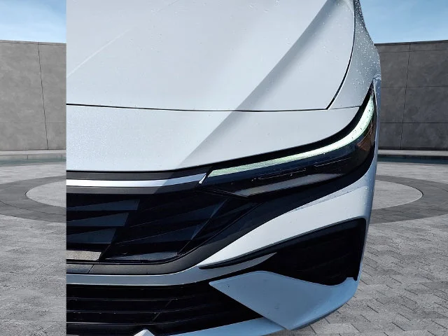 New 2025 White Hyundai SE image 6