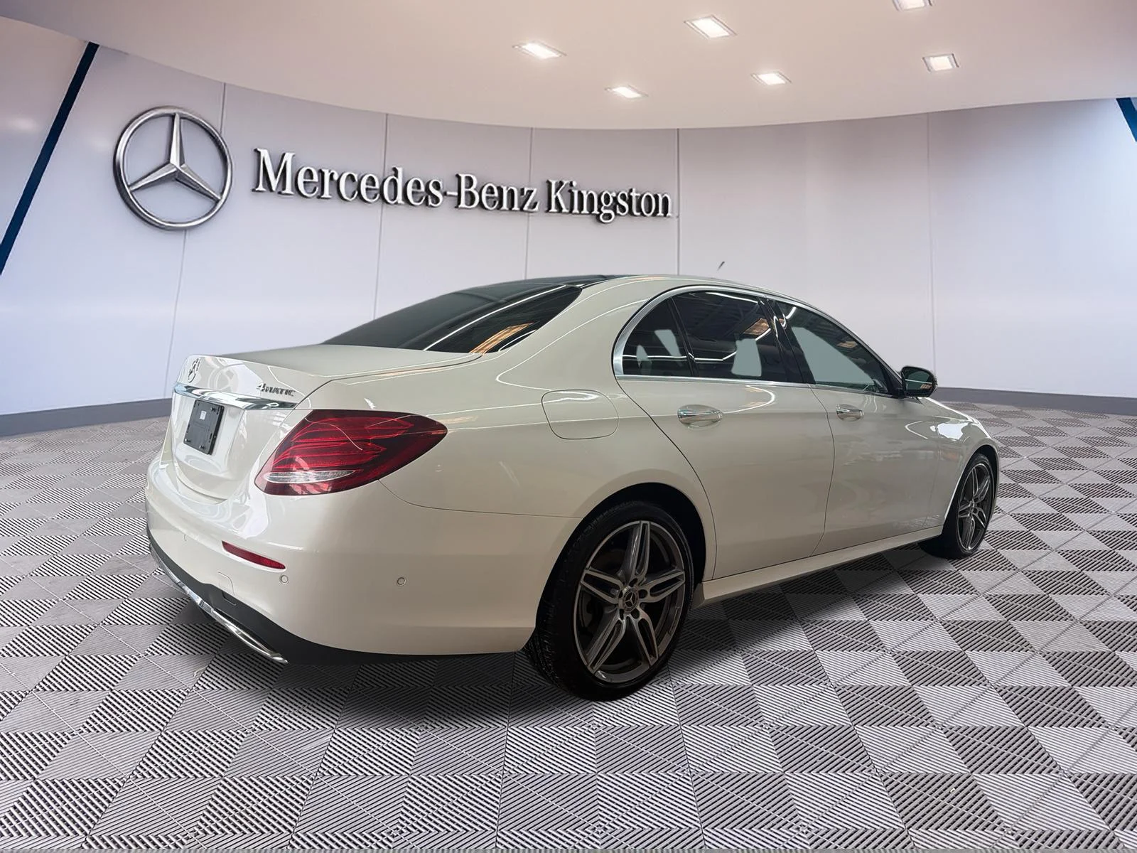 Used 2020 White Mercedes-Benz E 350 4MATIC Sedan image 4