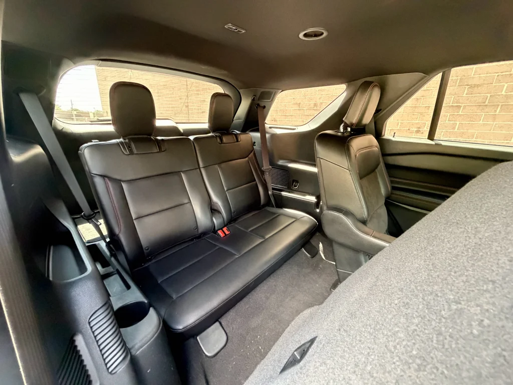 Used 2023 Star White Metallic Tri-Coat Ford ST-Line image 19