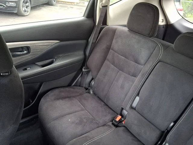 Used 2016 Brown Nissan S image 18