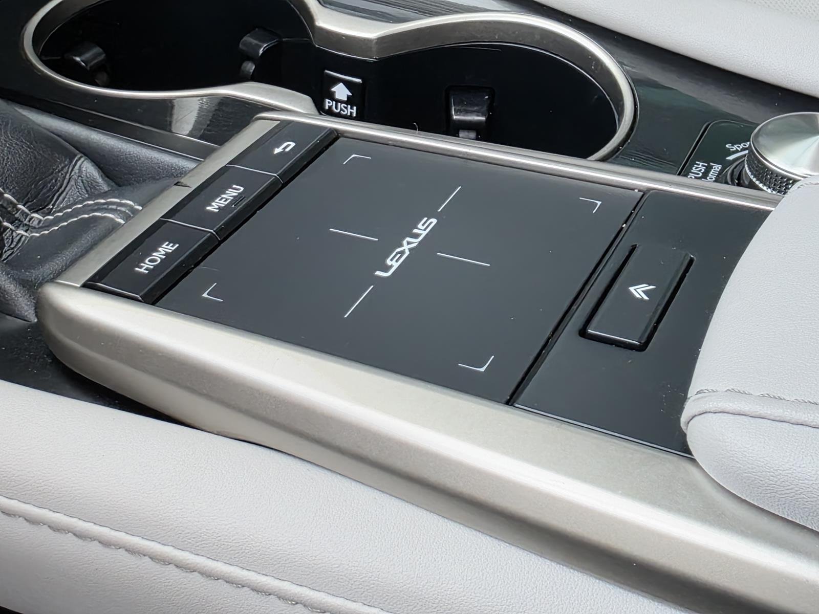 2022 Lexus RX 350 - Photo 22