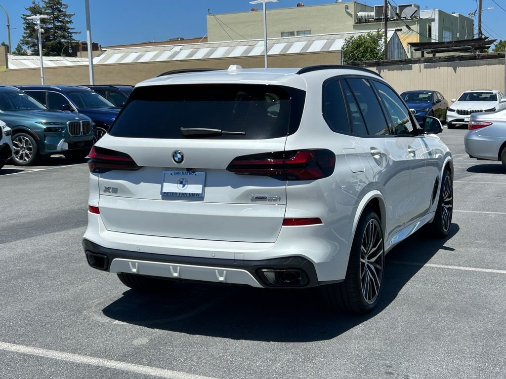 New 2026 Mineral White Metallic BMW xDrive40i image 5