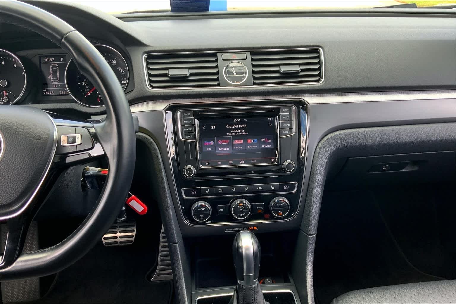 Used 2017 Fortana Red Volkswagen R-Line w/Comfort Pkg image 6