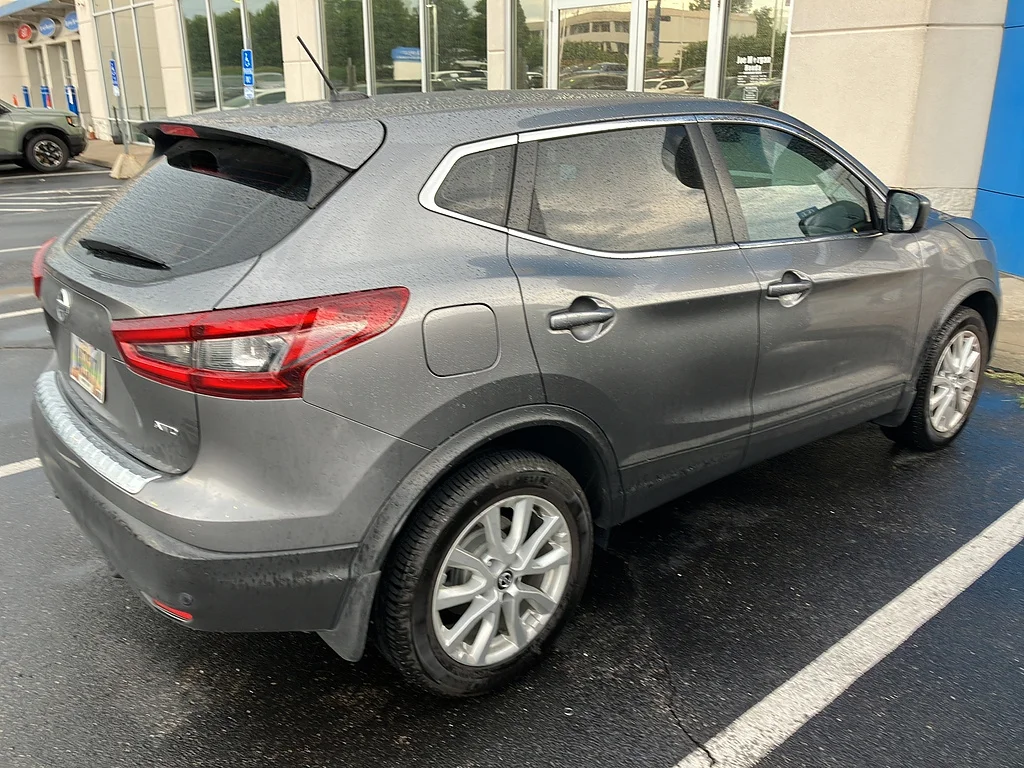 Used 2021 Gun Metallic Nissan S image 35
