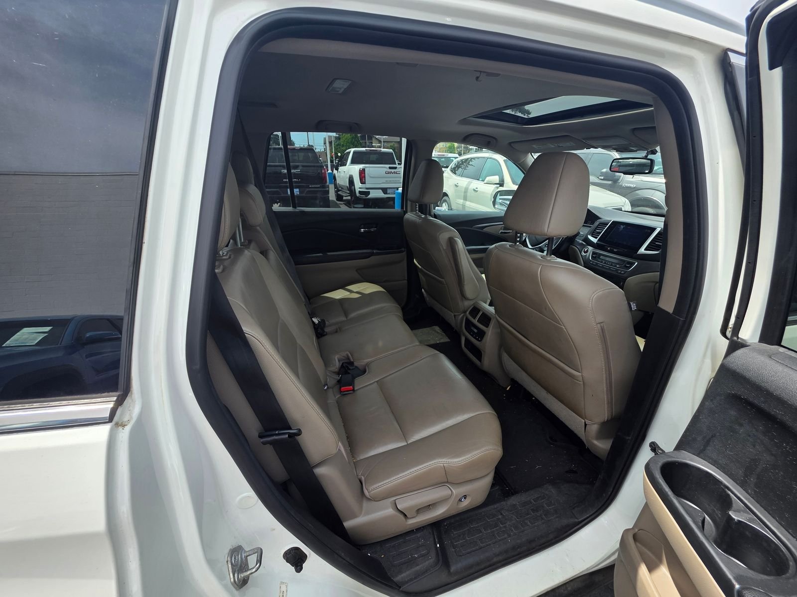 Used 2016 White Diamond Pearl Honda EX-L image 14