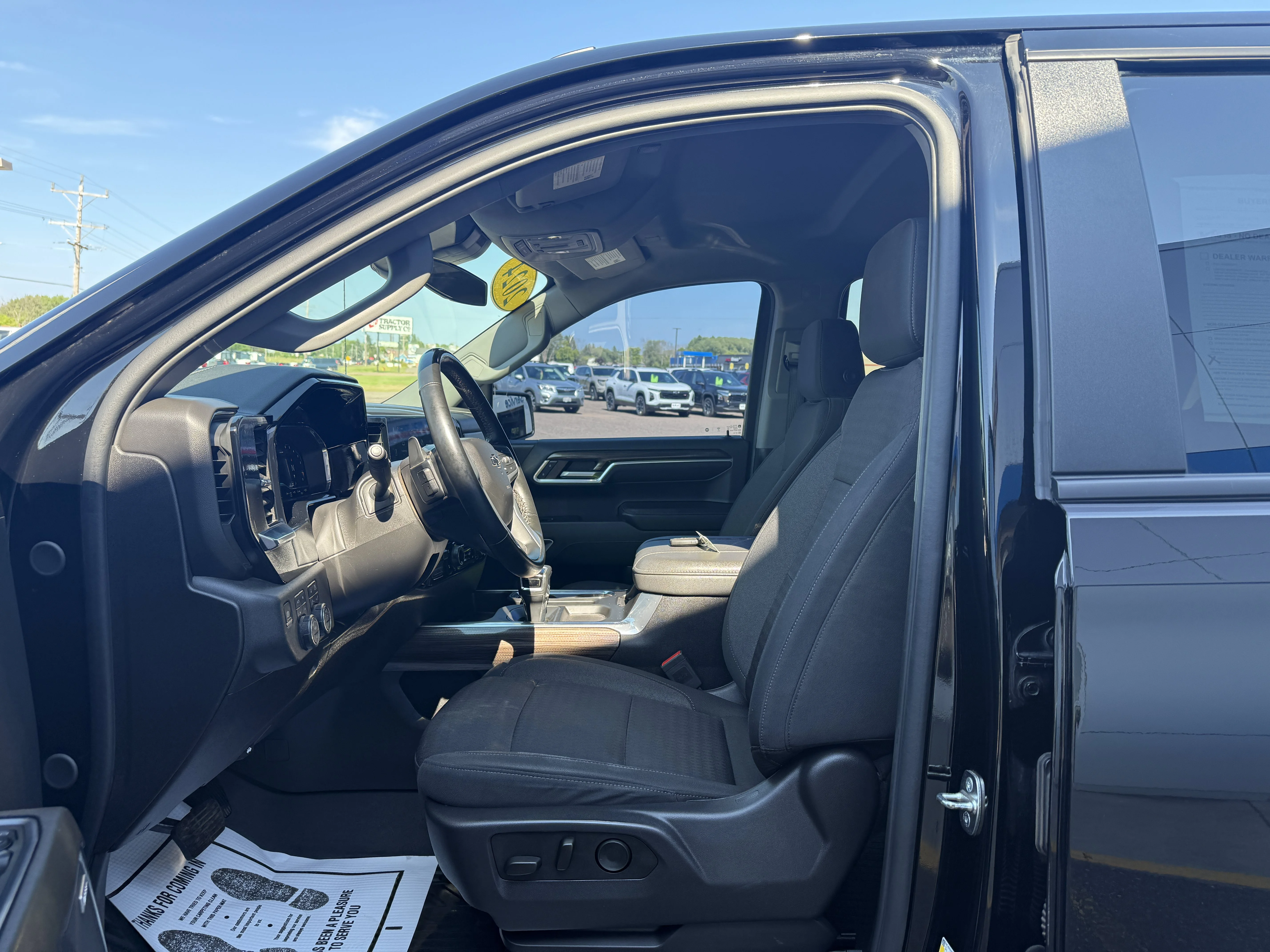 2024 Chevrolet Silverado 1500 RST - Photo 8