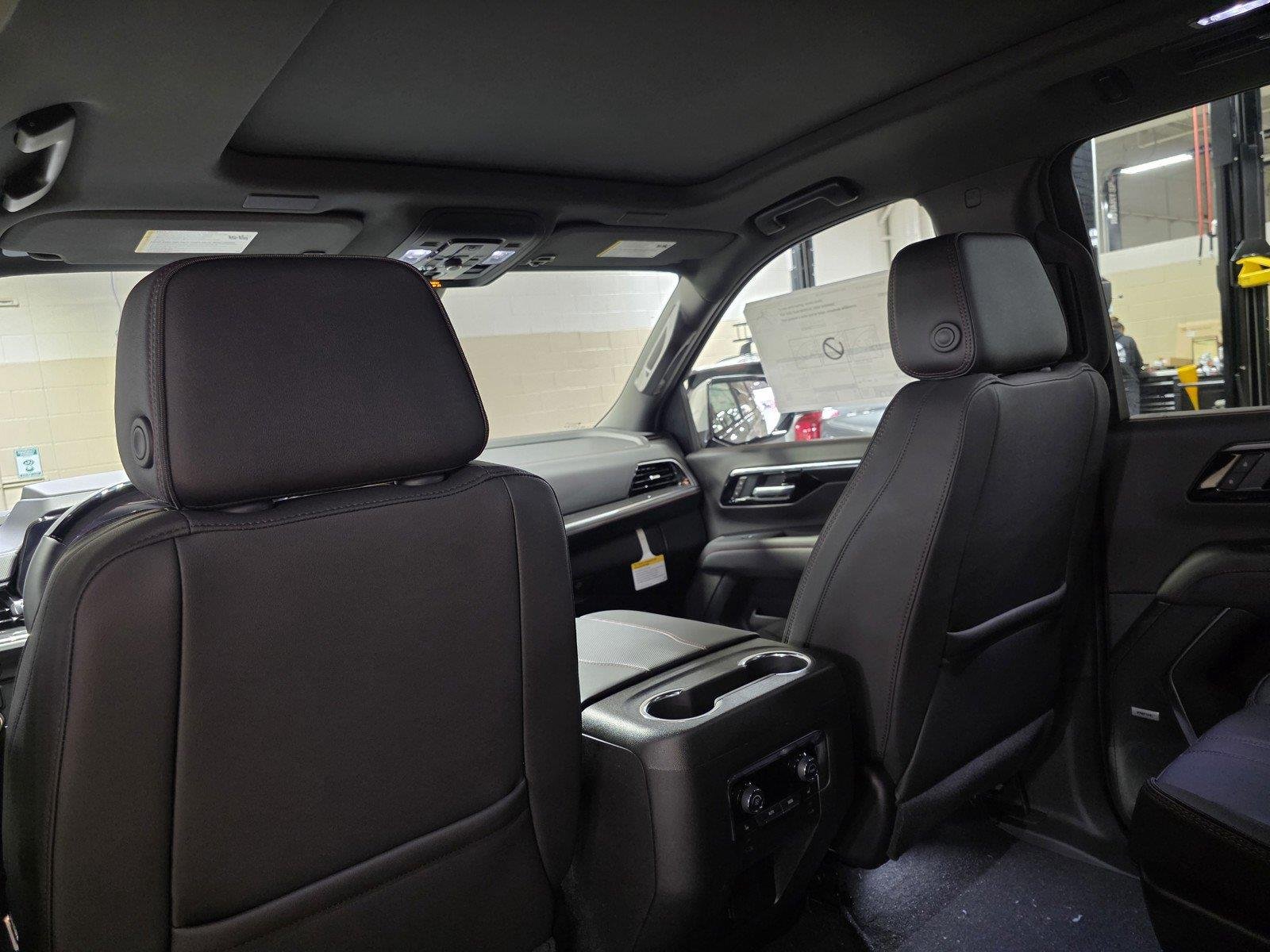 2027 Chevrolet Suburban RST - Photo 17