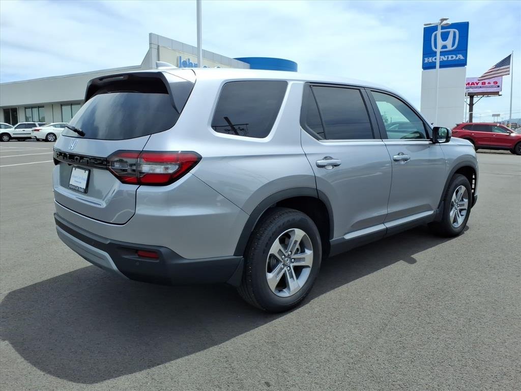 Certified Used 2025 Lunar Silver Metallic Honda AWD EX-L image 7