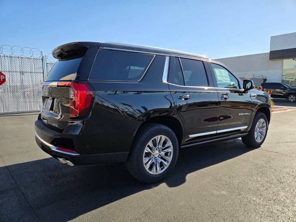 2026 GMC Yukon Denali - Photo 6