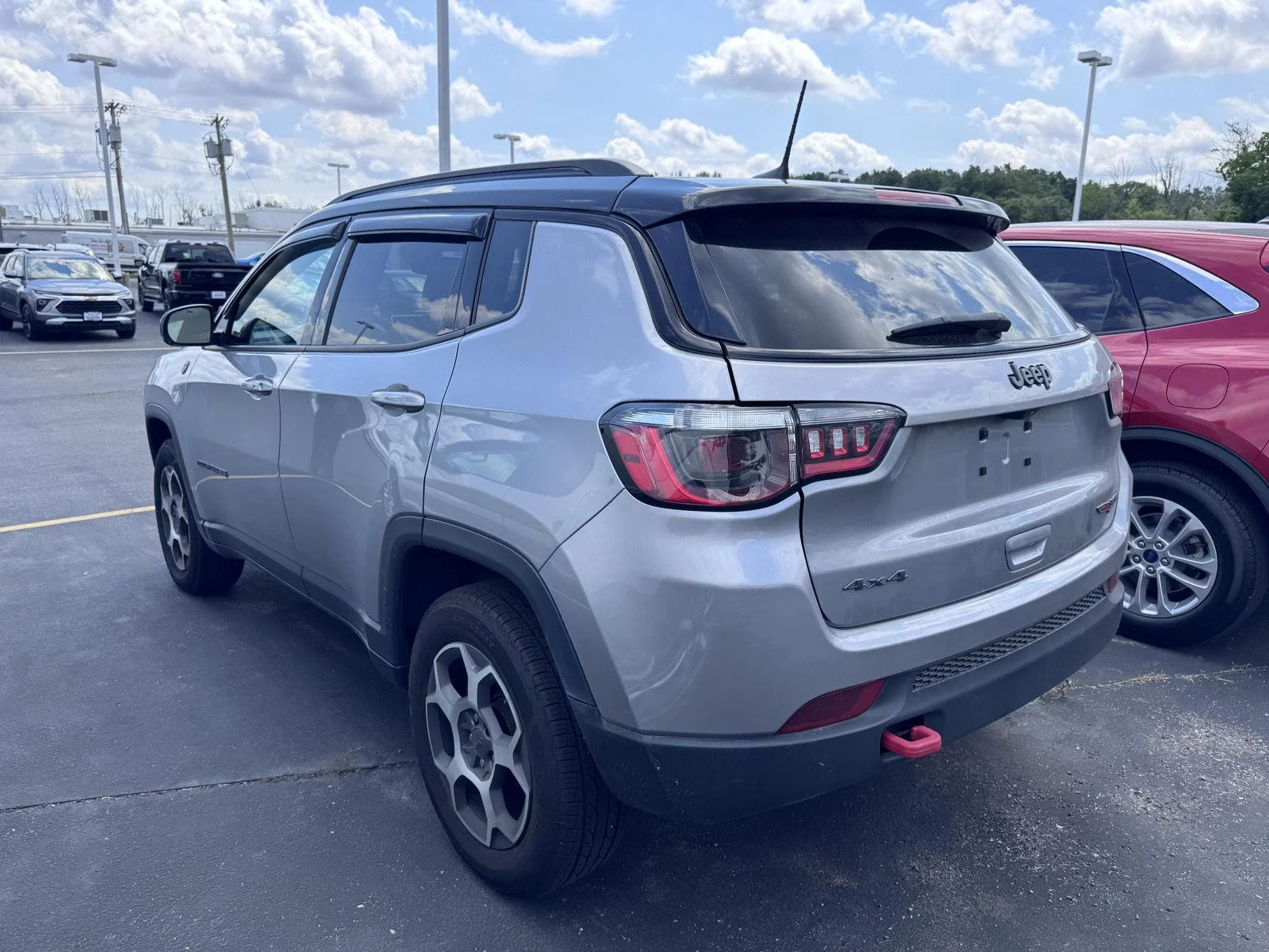 Used 2022 Billet Silver Metallic Clearcoat Jeep Trailhawk image 6