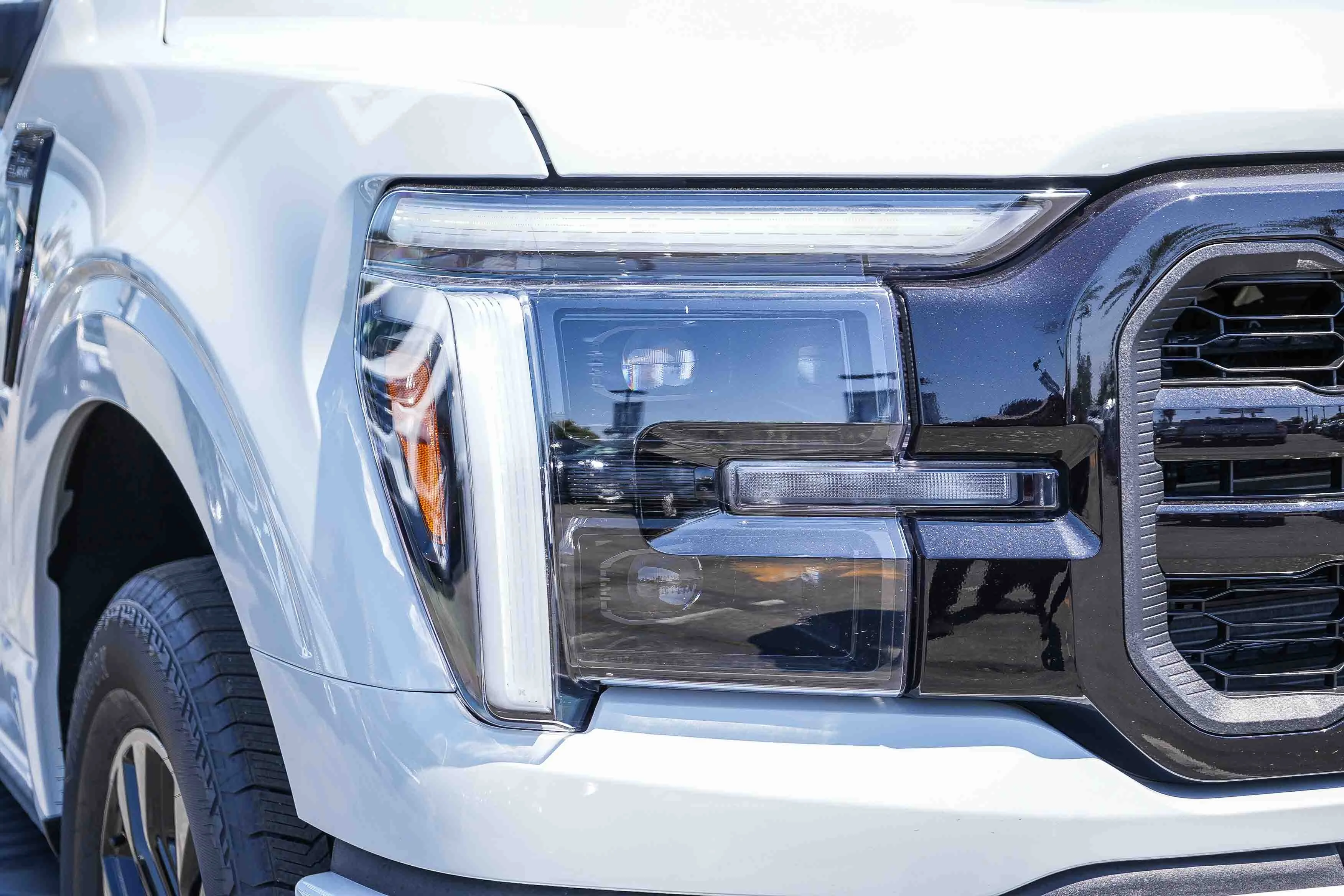 New 2026 Avalanche Ford Lariat® image 4
