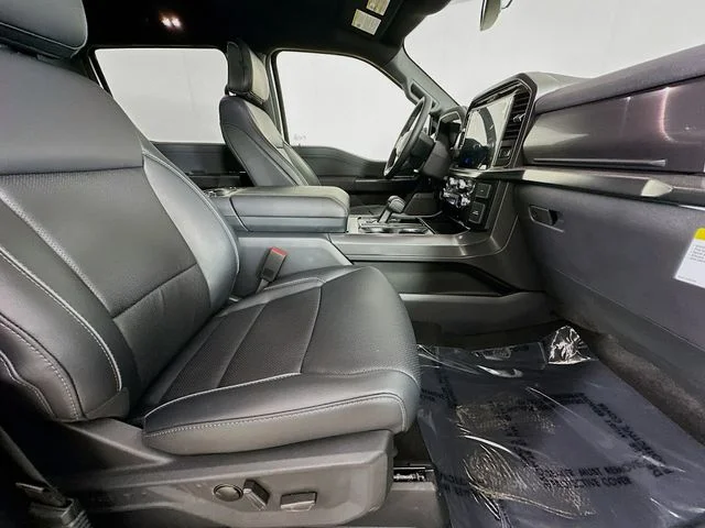 New 2026 Oxford White Ford Lariat image 28