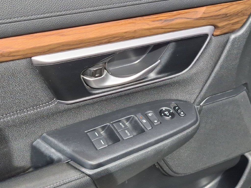 Used 2018 Silver Honda EX image 10