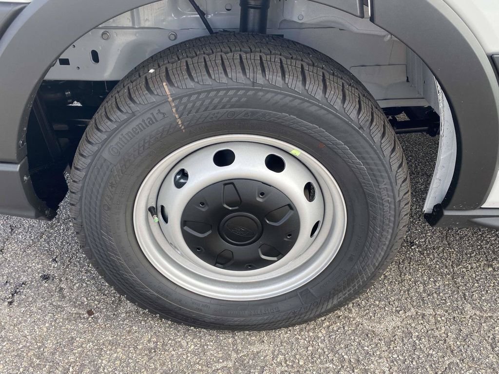 New 2026 Oxford White Ford Cargo Van image 8