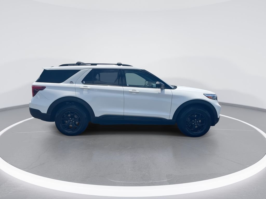 Used 2022 White Ford Timberline image 9