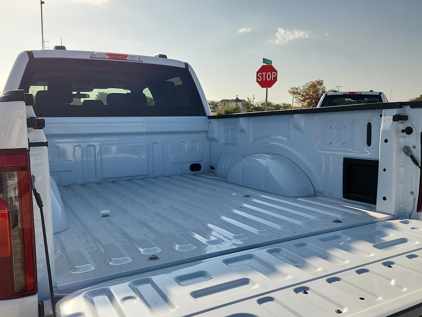 New 2026 Oxford White Ford XL image 12