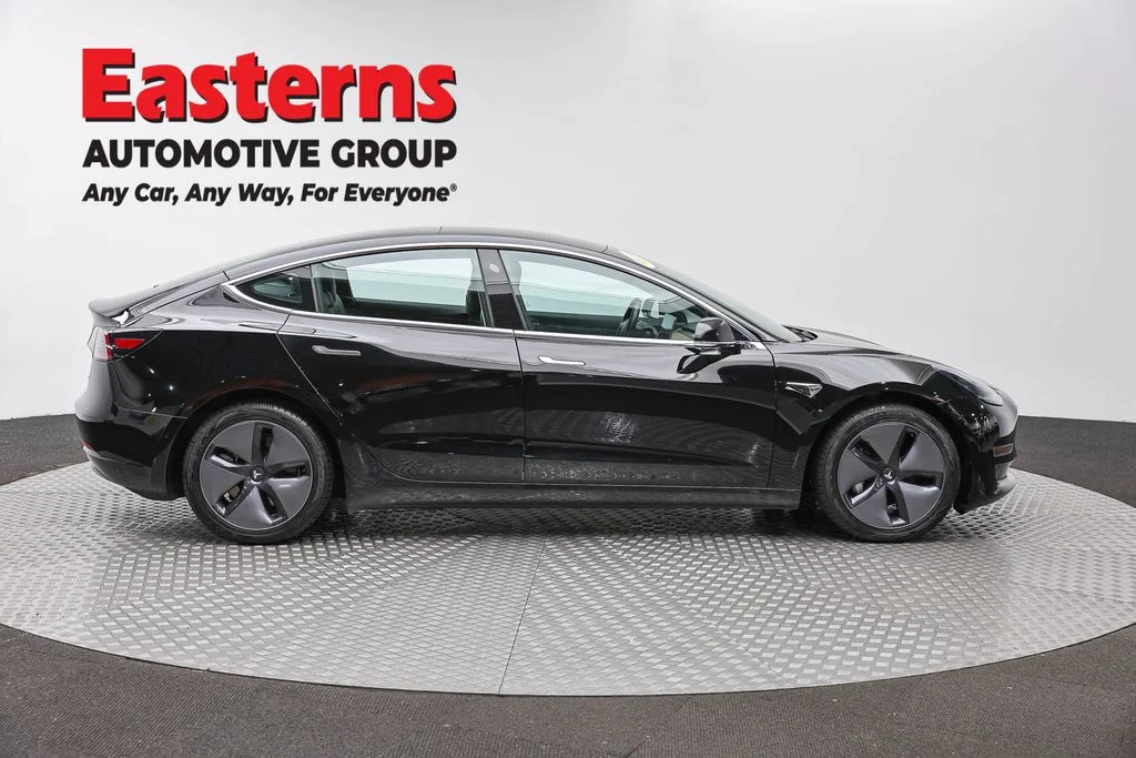 Used 2018 Black Tesla Long Range image 4