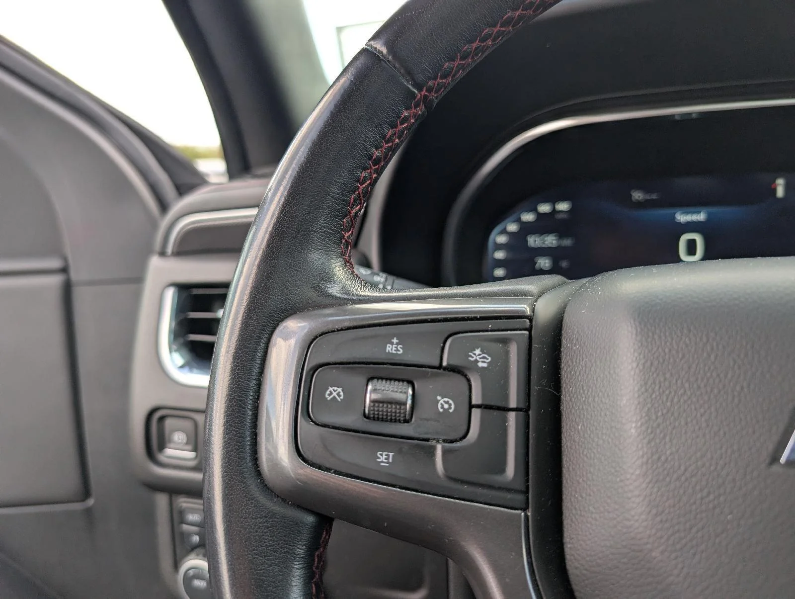 Used 2022 SUMMIT WHITE Chevrolet RST image 15
