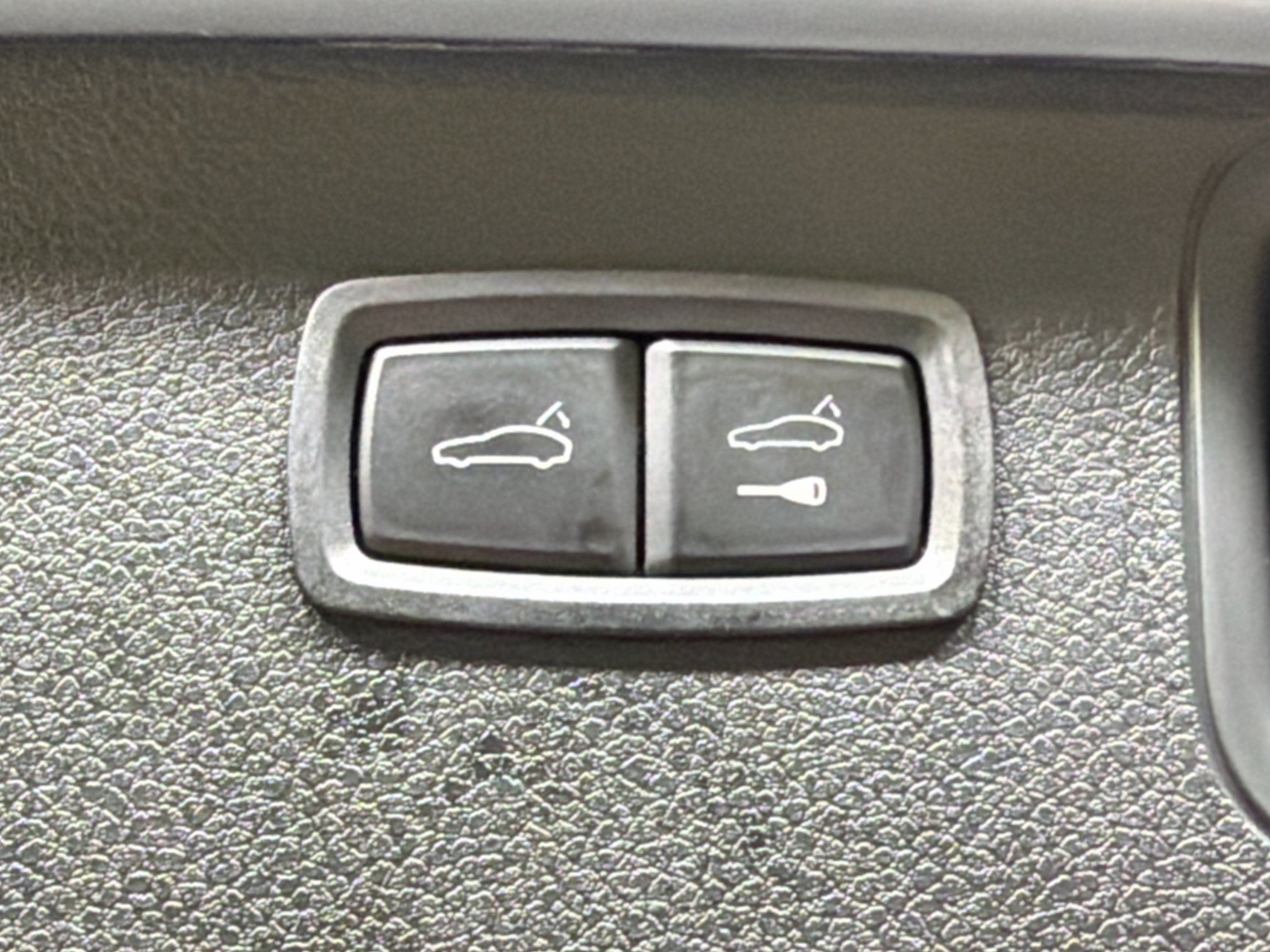 Certified Used 2026 Dolomite Silver Metallic Porsche  image 13