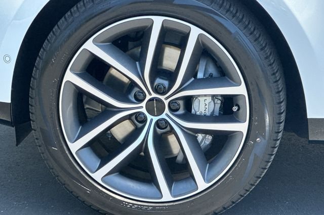 New 2026 Fuji White Land Rover SE image 24