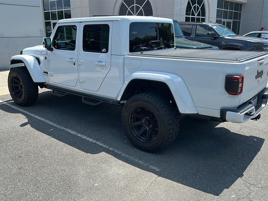 Used 2021 BRIGHT WHITE CLEARCOAT JEEP OVRLND image 2