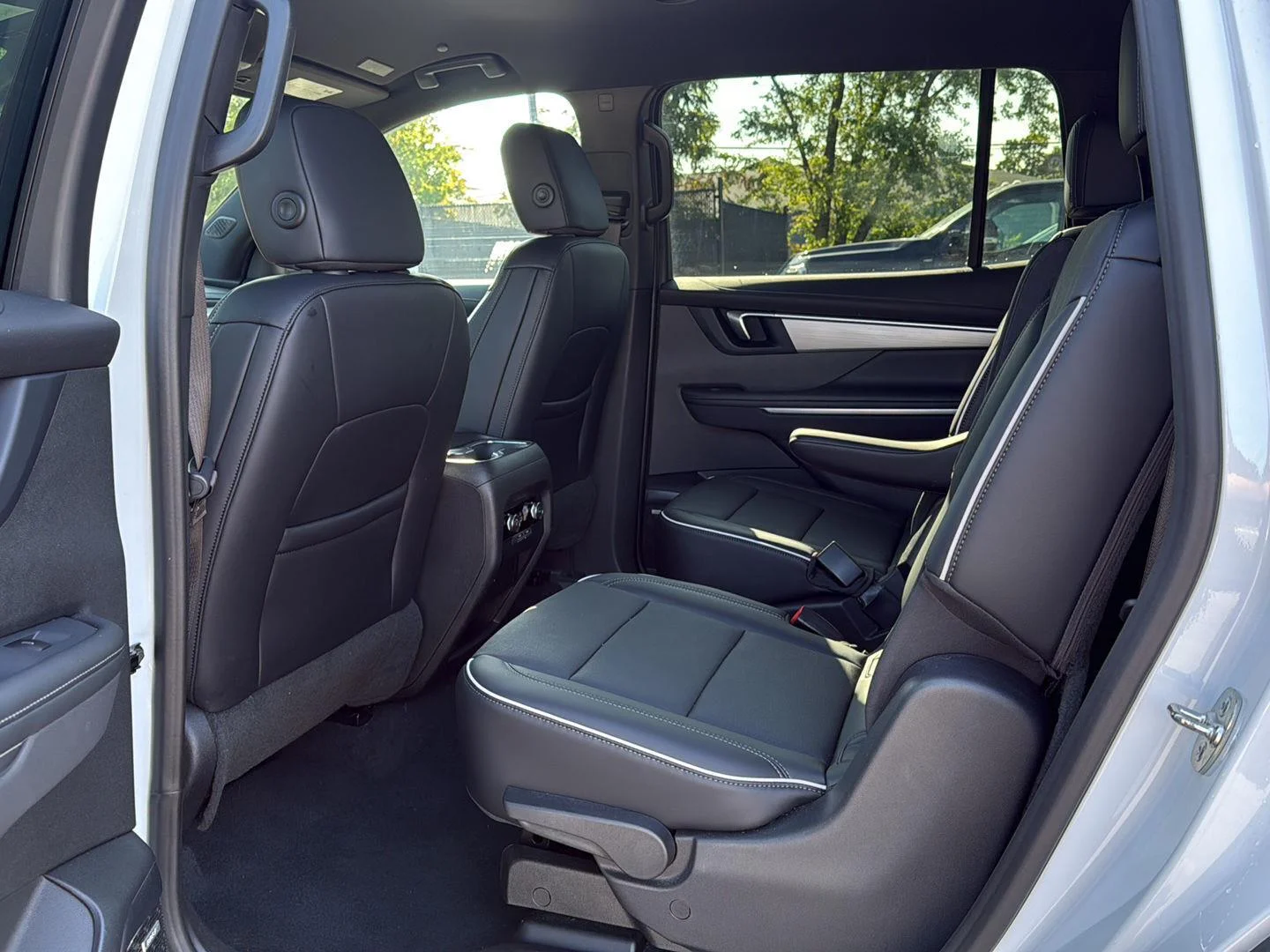 Used 2026 Summit White Buick Preferred image 10