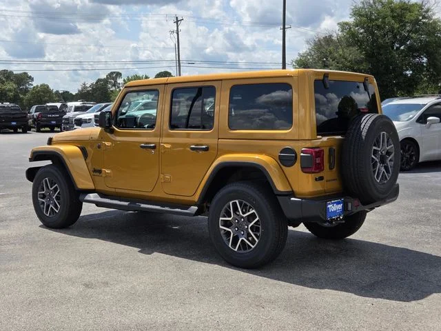 New 2026 Goldilocks Exterior Paint Jeep Sahara image 4