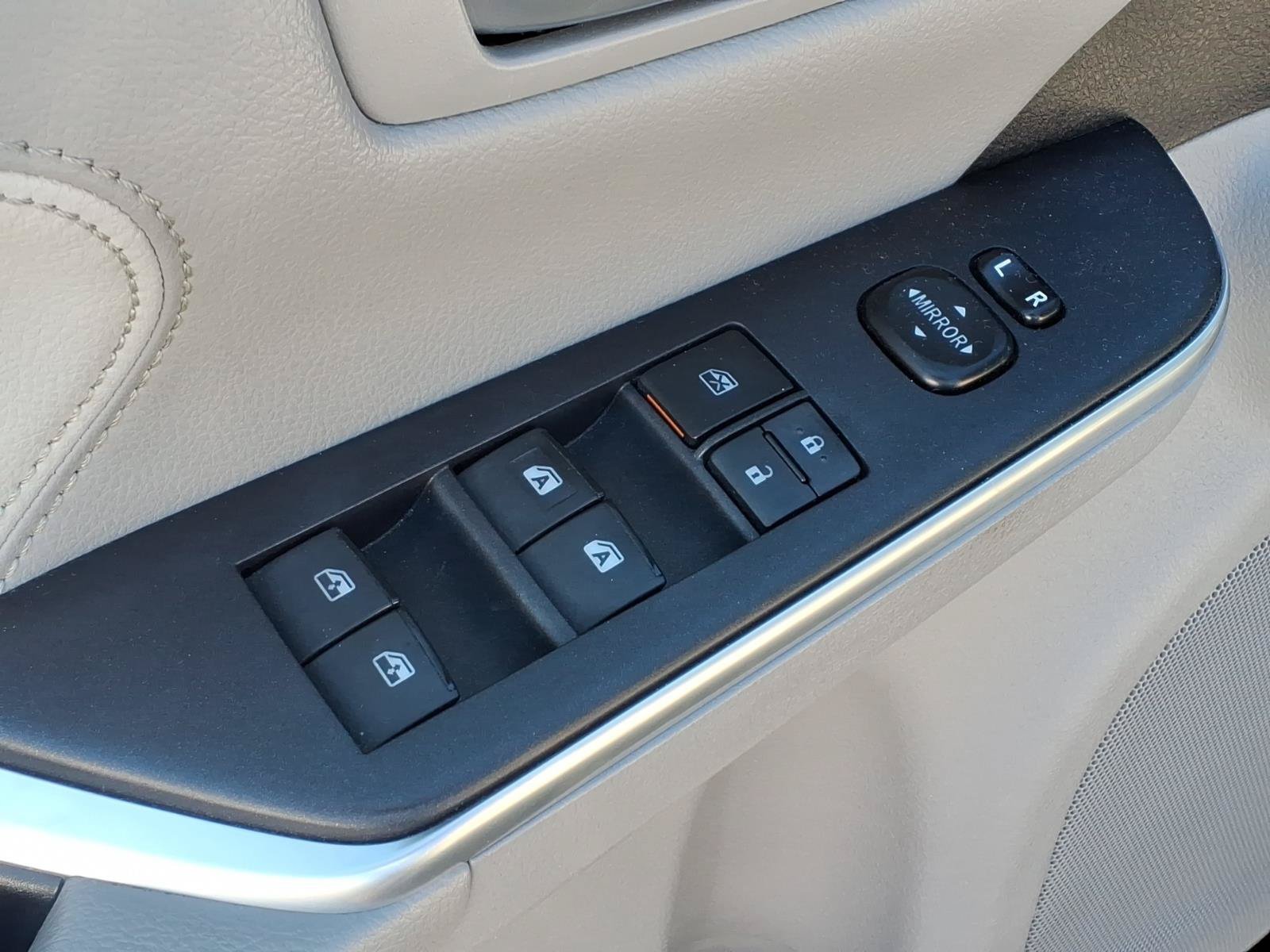 Used 2015 Attitude Black Toyota XLE image 17