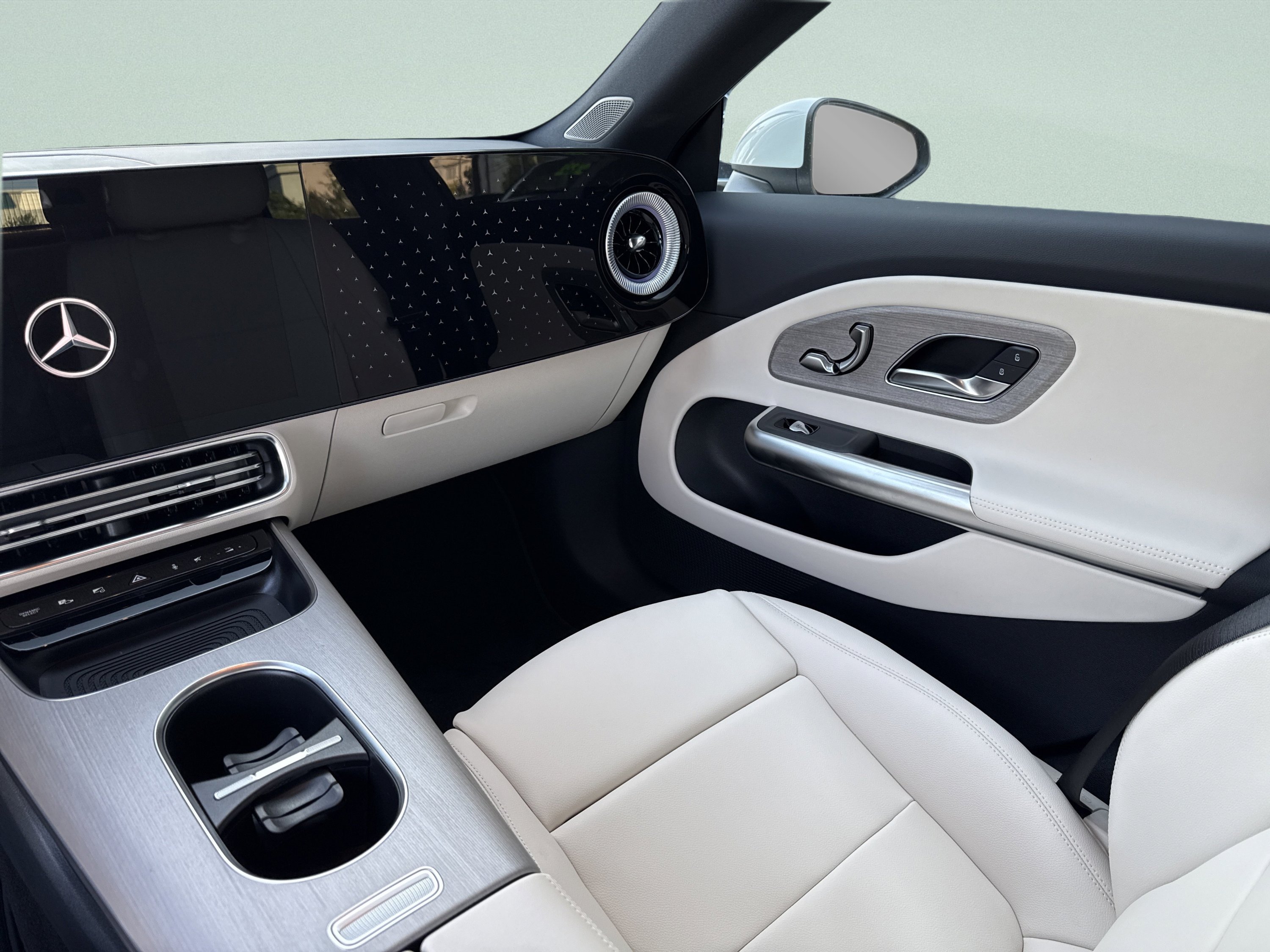 New 2027 Polar White Mercedes-Benz CLA 220 Hybrid image 37