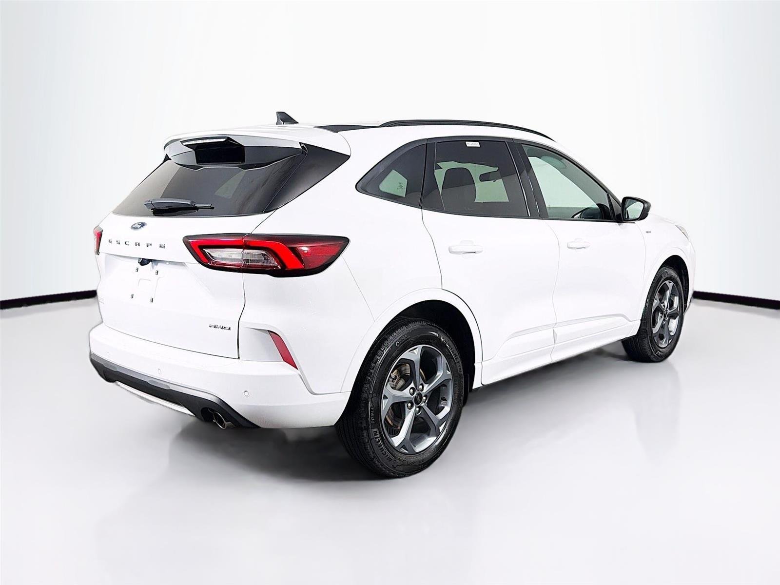 Used 2023 Oxford White Ford ST-Line image 11