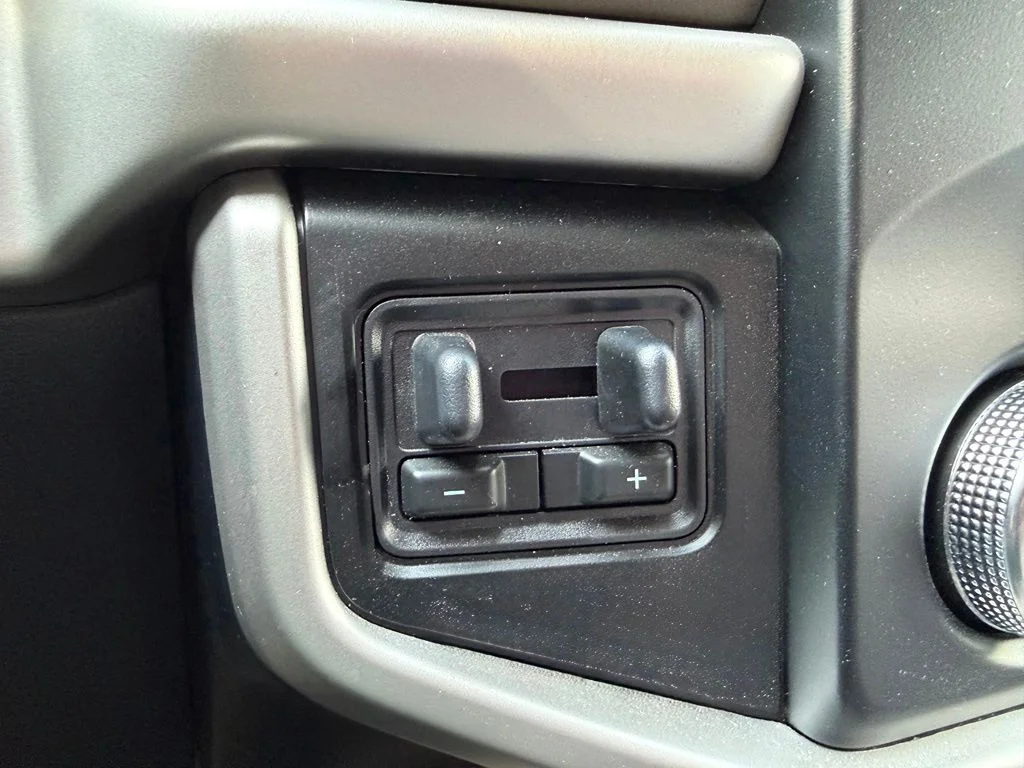 Certified Used 2024 Green Ford XLT image 29