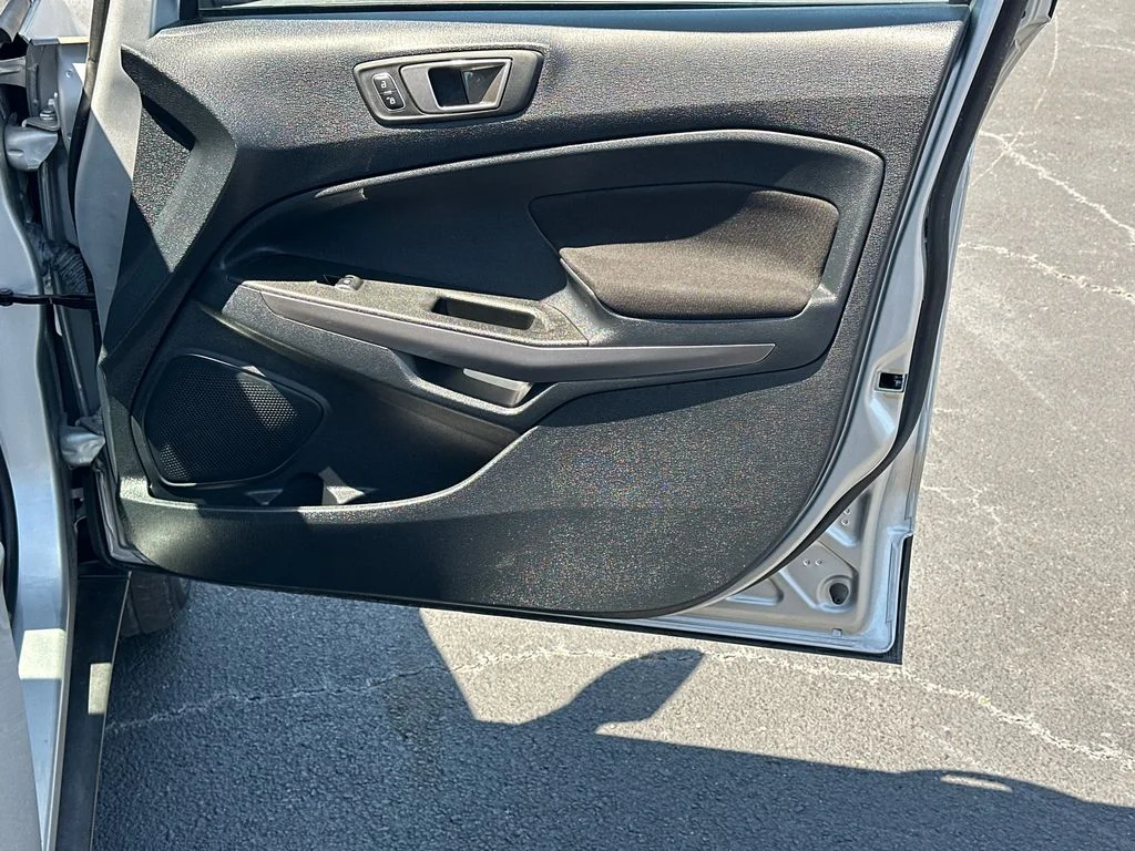 Used 2020 Silver Ford SE image 14
