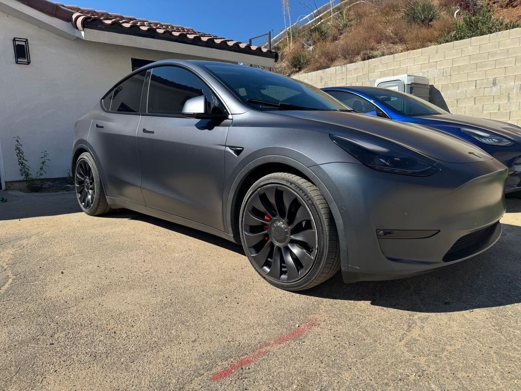 Used 2022 Midnight Silver Metallic Tesla Performance image 3