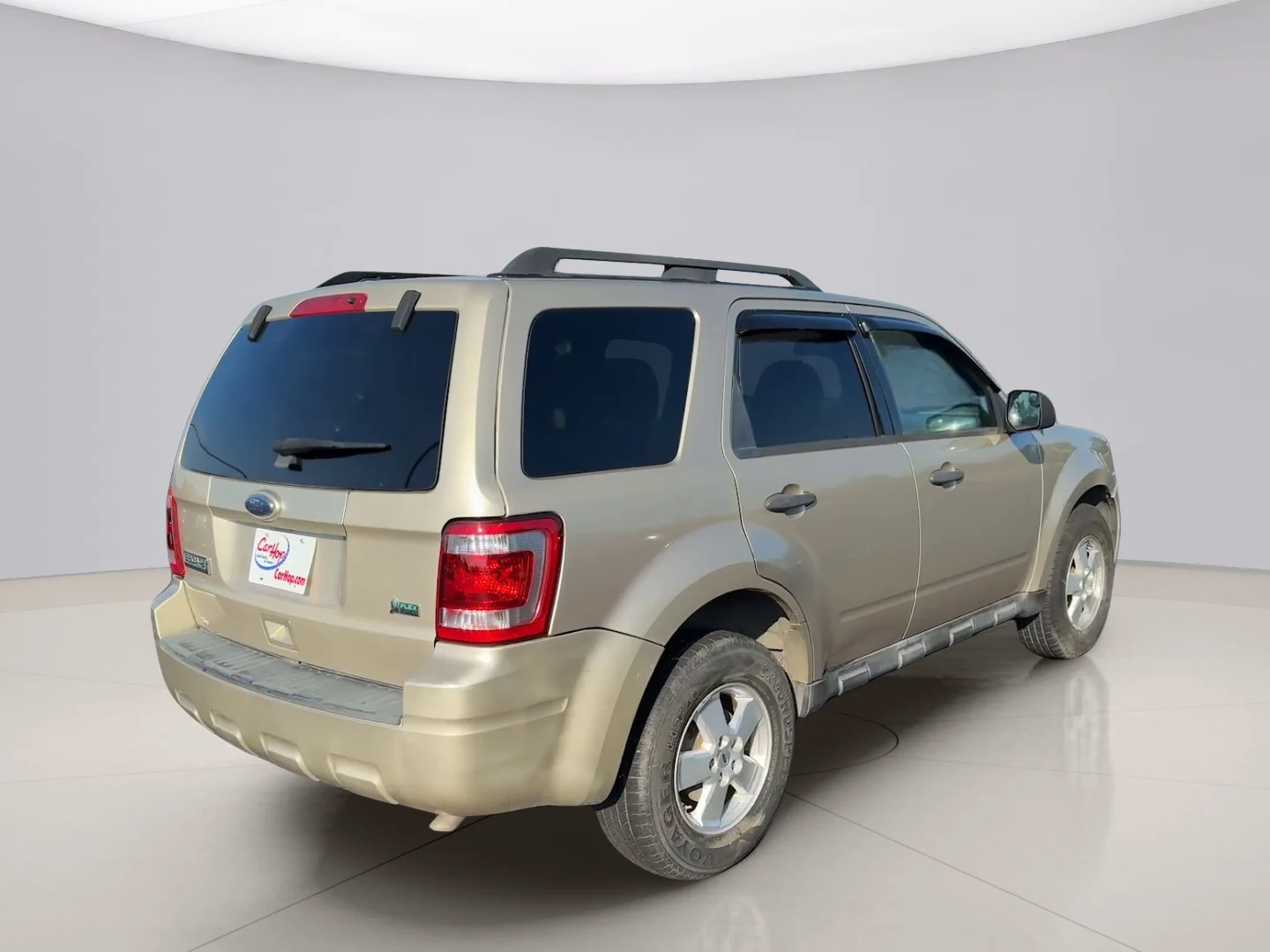 Used 2010 Gold Ford XLT image 5