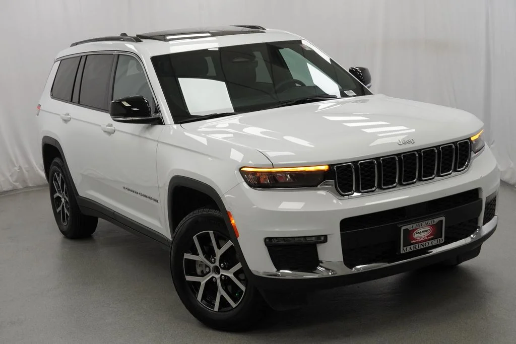 Used 2025 White Jeep Limited image 9