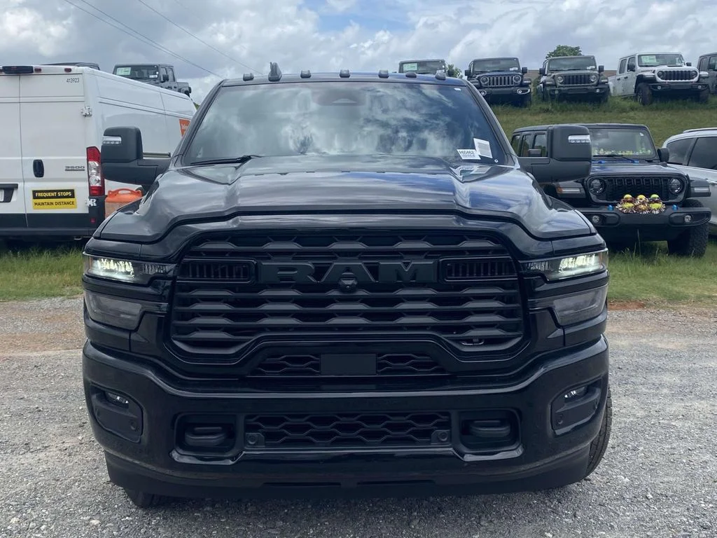New 2026 Diamond Black Crystal Pearl-Coat Exterior Paint RAM Big Horn image 2