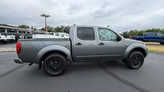 Used 2020 Gray Nissan SV image 3