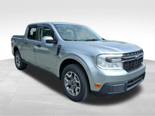 Used 2022 Silver Ford XLT image 13