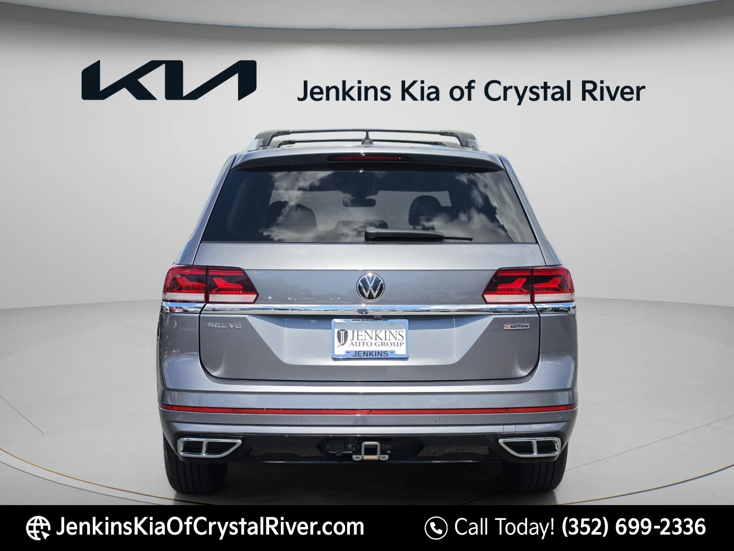 Used 2022 Platinum Gray Metallic Volkswagen 3.6L V6 SEL R-Line image 6