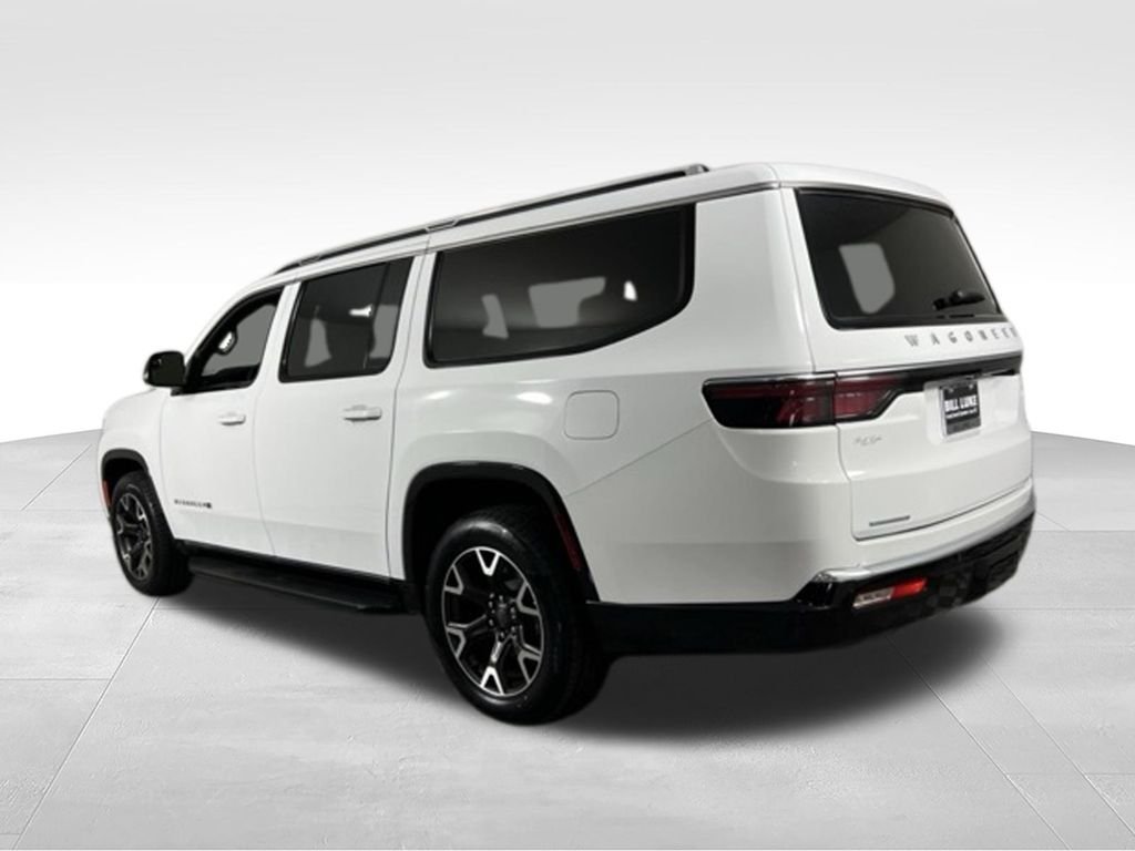 2023 Jeep Wagoneer L Series III - Photo 8