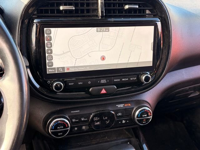 Used 2024 Snow White Pearl Kia GT-Line image 17